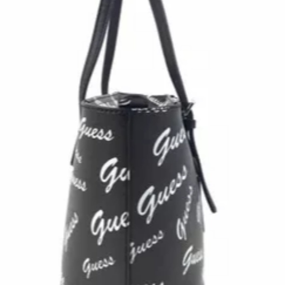 🆕 Guess Black with White Logo Chandler Bag - Picture 5 of 9